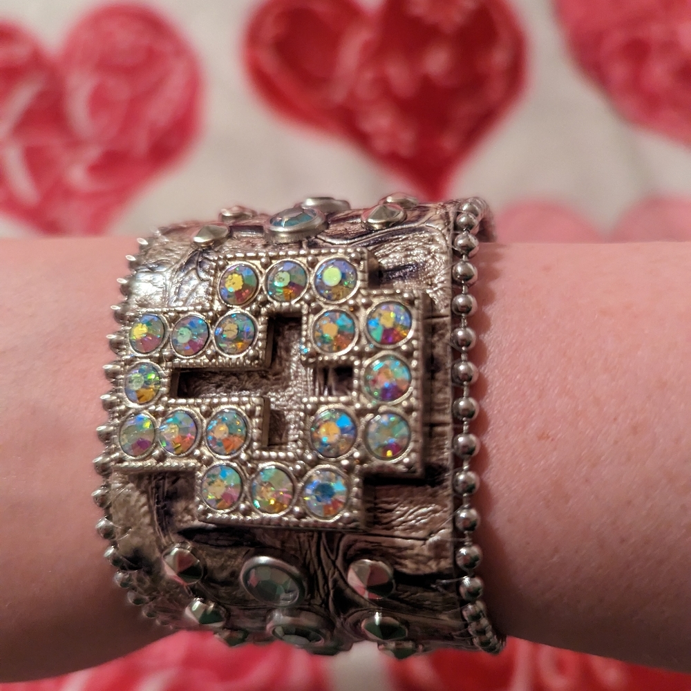 Cuff bracelet